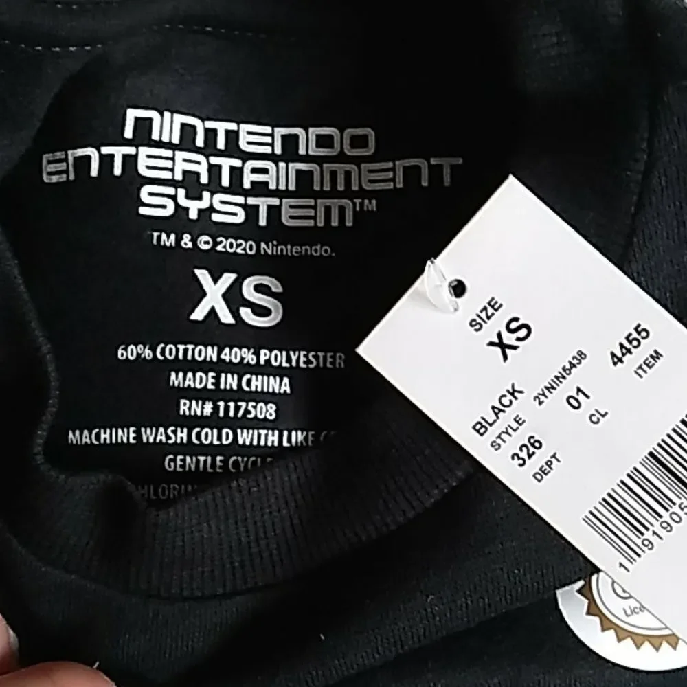NWT Kids Nintendo Pullover - Picture 4 of 4
